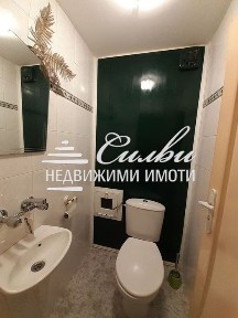 Просторен ЧЕТИРИСТАЕН апартамент в района на Пети полк!