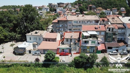 Продавам двуетажна къща с магазини 198РЗП гр. Асеновград, топ център