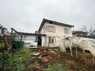 Къща с 3 спални с прекрасна панорама близо до Русе