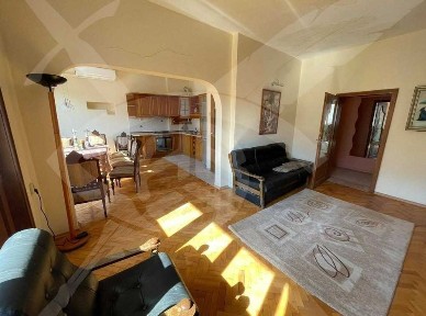 Тристаен апартамент в Център Пловдив 23919