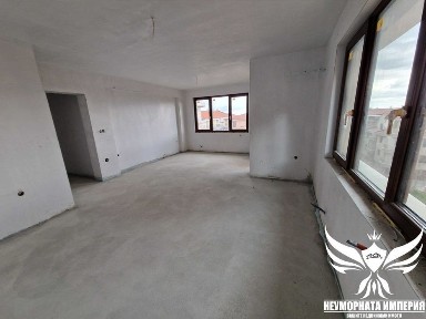 Продавам нов тристаен 91кв. ет. 3 в гр. Асеновград, кв. Стадиона
