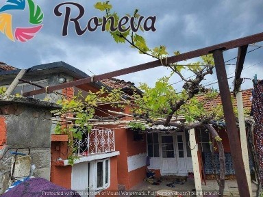 Къща с дворно място с. Бозвелийско