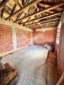 Едноетажна къща с. Болярци