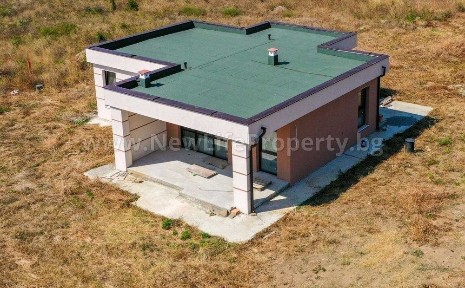 Нова едноетажна къща в село Кошарица, Слънчев бряг