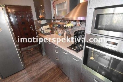 реф. 10990 Кършияка до Пощата, етаж от къща със собствен вход