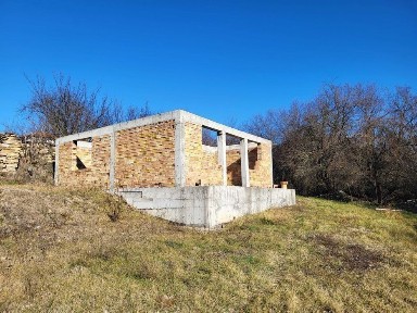 перспективен имот с голям потенциал в село Славейково