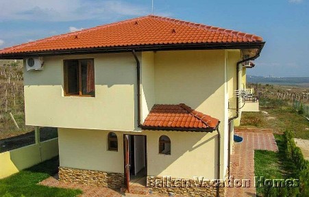 Къща с невероятна панорама близо до курорт Албена