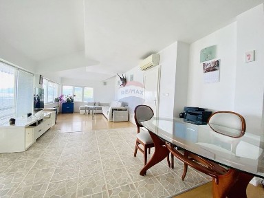 Многостаен апартамент на първа линия за продажба, гр. Балчик Я. И.