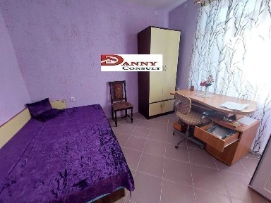 Къща с двор в с. Драганово обл. Велико Търново