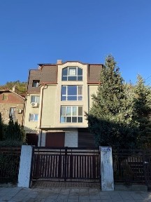 ПОД НАЕМ Апартамент 220кв ЗАТВОРЕН КОМПЛЕКС Дупница център+ парко мяст