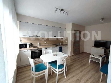 Тристаен апартамент в района на Спортна зала/ След основен ремонт!