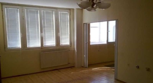 АПАРТАМЕНТ в гр. Сливен, бул. ”Христо Ботев”, жил. блок №47