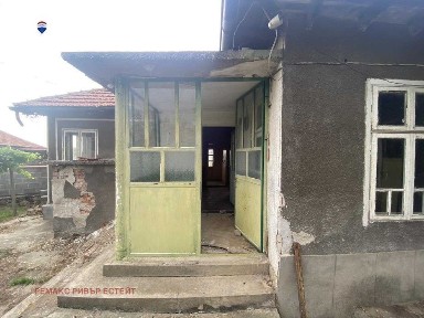 Градска къща за продажба гр. Две могили