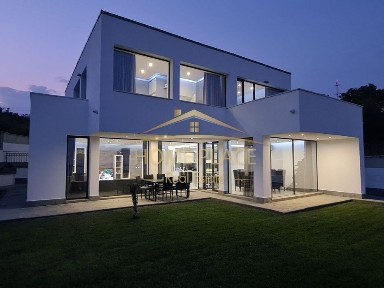 Къща Албена