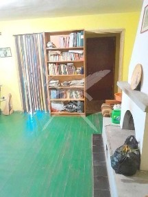 Двуетажна къща в село Завет 48713