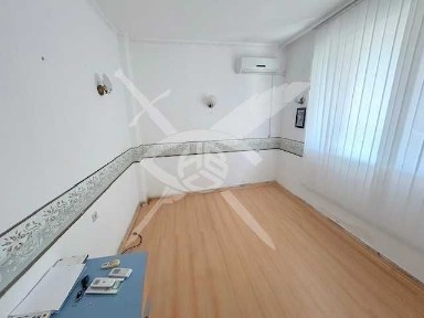 Етаж от къща във Ветрен 64400