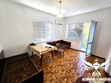 Продавам тристаен 76кв с 1/3 двор в Асеновград кв. Стадиона