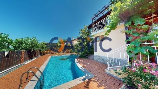 Къща с 4 спални 264 кв. м., в село. Кошарица, България, 385 000 евро