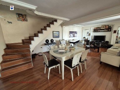 Къща на два етажа за продажба гр. Кубрат