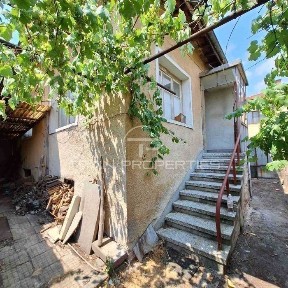 Къща в село Първенец