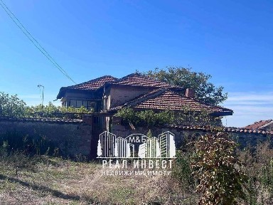 Продавам къща в с. Сталево