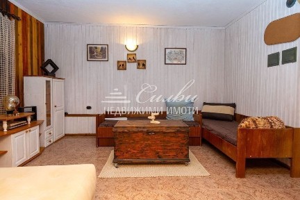 Сутеренен етаж от къща - ТОП Център