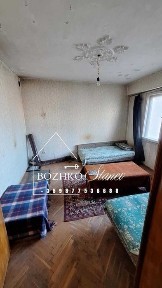 Продавам тристаен апартамент