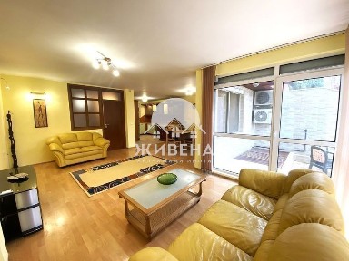 Отдавам под наем къща, м-т Евксиноград, РЗП: 362 кв. м