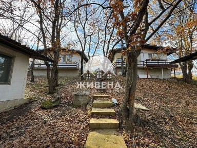 Инвестиционен имот, бунгала, с. Шкорпиловци, РЗП: 455 кв. м