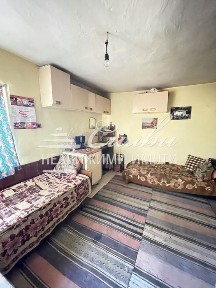 Двуетажна тухлена вила в местност „Под манастира