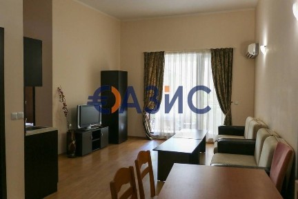 Апартамент с 2 спални на първа линия море,
