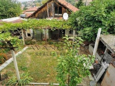 оф. 11421 Топ Инвестиция / Къща Брестовица