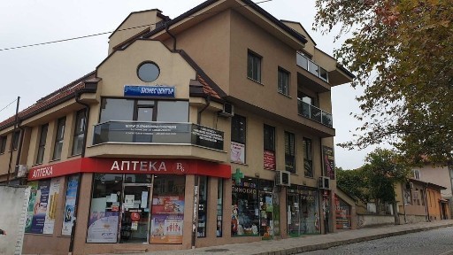 Продава се: Офис/нов/83.47 кв. м., ет. 3, лица на ул. Ген. Карцов, гр. Карлово