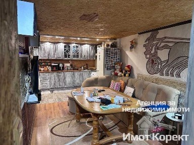 Имот Корект продава обз. 4-Стаен апарт, кв. Баделема