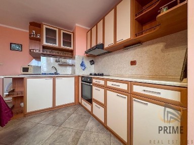 Изгрев тристаен апартамент обзаведен