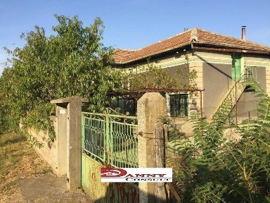 Двуетажна къща за продажба в с. Александрово - обл. Велико Търново