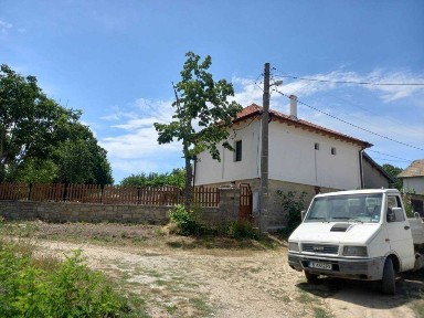 Реновирана къща в с. Писарево