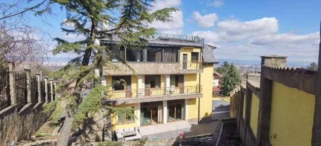 Сграда 1400м2 в Драгалевци наемпродажба за клиника, офис, посолство