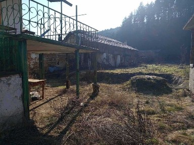 Продава къща в село Турия