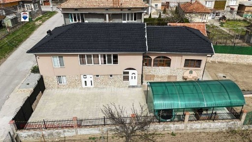 Къща на два етажа за продажба гр. Две могили