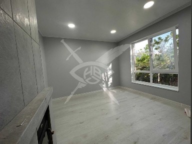 Къща - с. Подвис