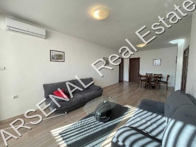 Продажба на четиристаен апартамент, Център