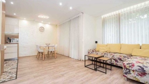 Тристаен апартамент в Центъра