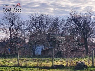 гр. Ген. Тошево, Обл. Добрич, къща с двор - 35000лева!