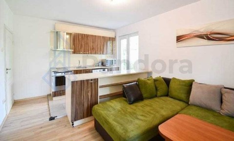 Тристаен ап. жк. Хиподрума