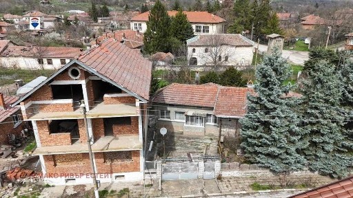 Къща за продажба в с. Долно Абланово