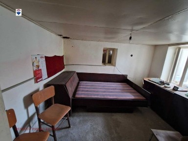 Селска къща за продажба с. Тръстеник