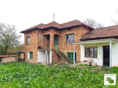 145294 Двуетажна къща с четири спални в с. Масларево