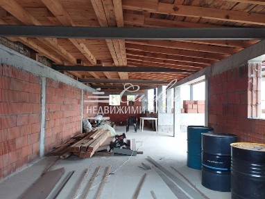 Новопостроена ТУХЛЕНА къща в село Мараш