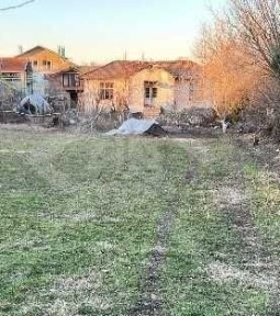 Къща в с. Езерово!